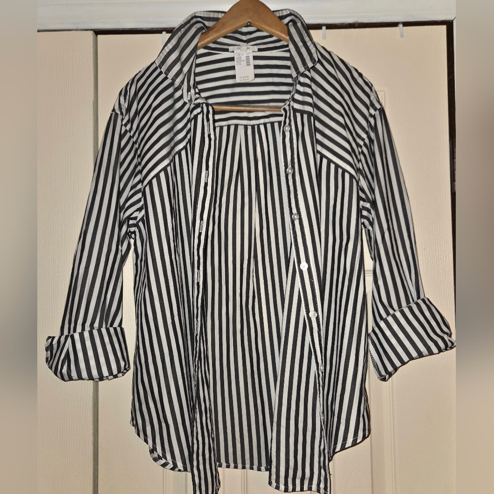 Maurices Womens Button Down Blouse